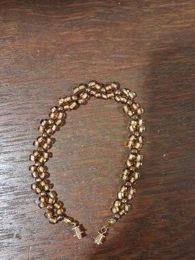 Gold AmberBeaded Bracelet  Screw Closure